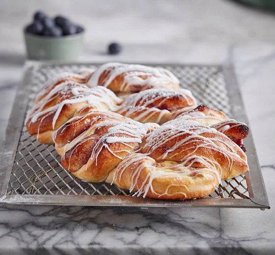 Blueberry & Custard Bread Twist